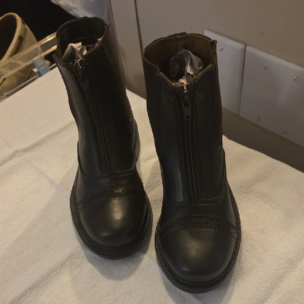 Tuffrider Girls Brown  Leather look Zip Front Riding Boots Size 13 NWOT